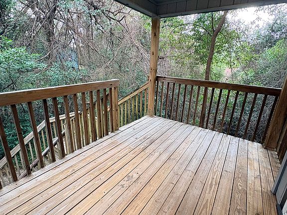 3rd image of 1530 Live Oak Dr #B-3