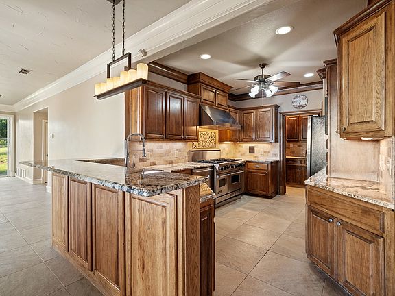 4th image of 6068 Northview Ct