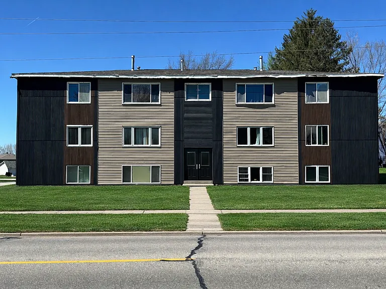 3684 W 4th St — Photo 8