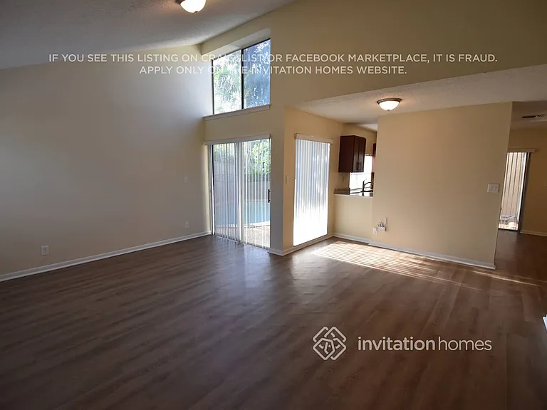 1185 NW 90th Ln — Photo 3