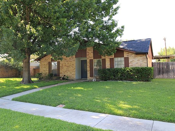 2nd image of 332 Willow Springs Dr