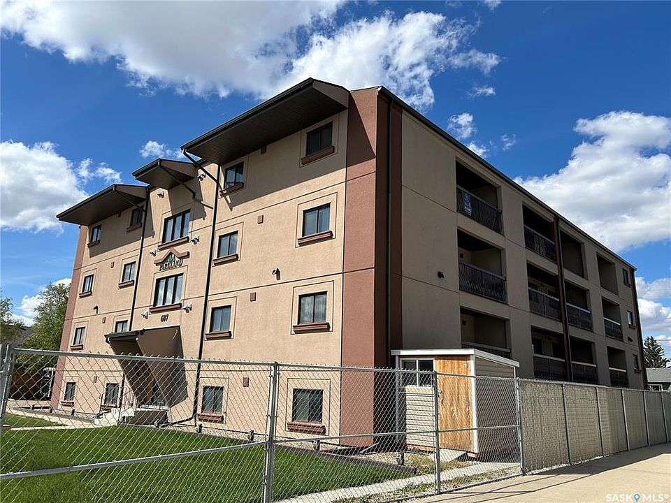 1st image of 607 10th St #306