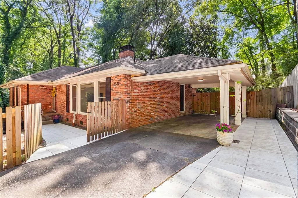 3 bed, 2.0 bath, 1420 sqft, $3,250 — Photo 3