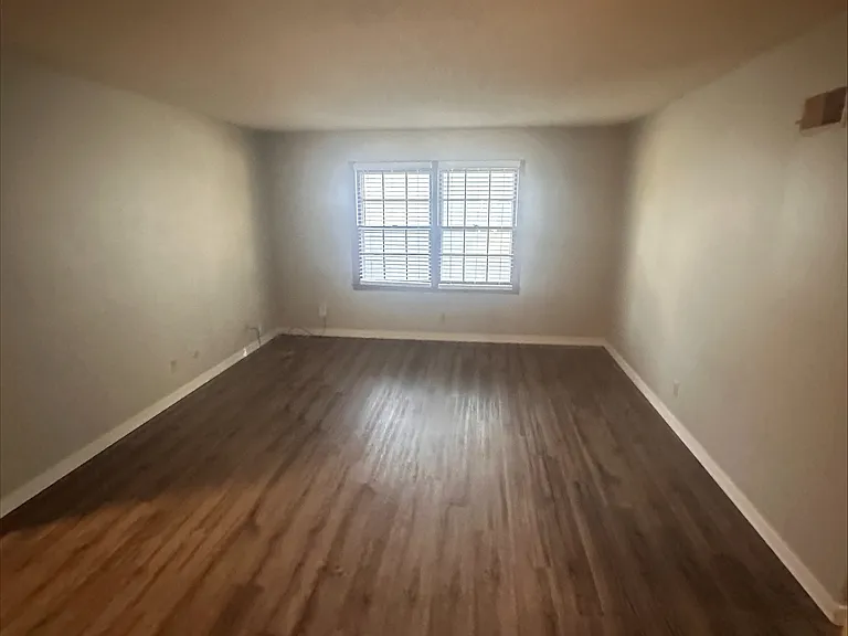 1300 Massachusetts St #3 — Photo 8