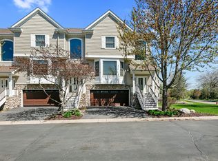 950 Fairfield Ct #950, Hopkins, MN 55305