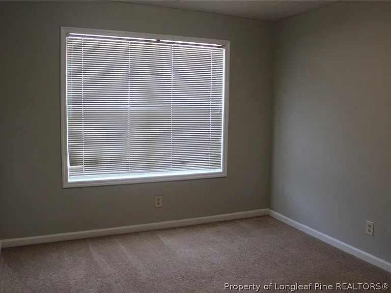325-8 Waterdown Dr #8 — Photo 14