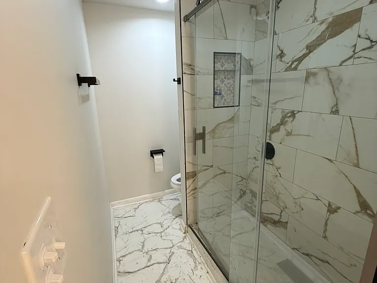 1st floor master bath