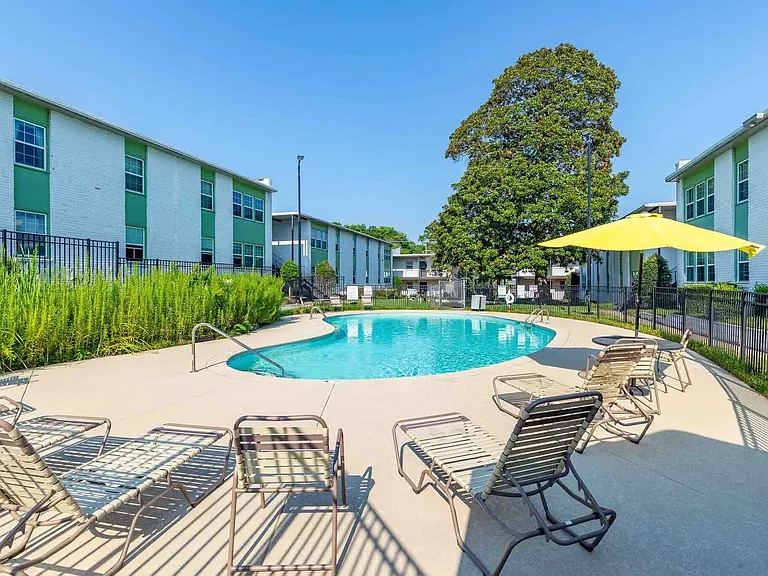 Chateau Apartments - Newly Renovated 1, 2 & 3-Bedrooms at 24th & Hillsboro Village — Photo 92