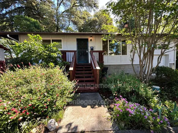 209 Willow Ave, Roseville, CA 95678