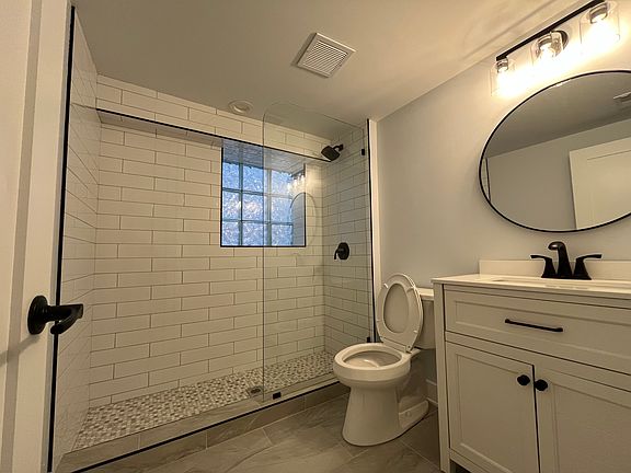 5th image of 3024 N Davlin Ct #1