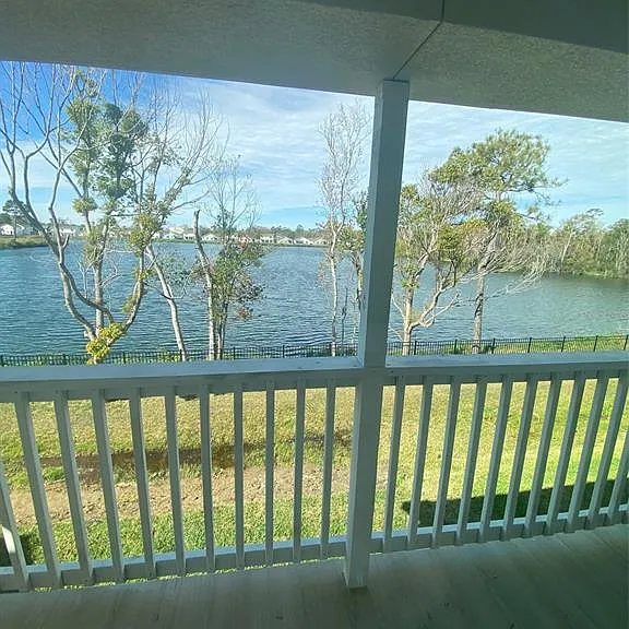 754 Reflection Lake Dr — Photo 11