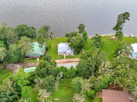 4th image of 216 Lakewood Dr