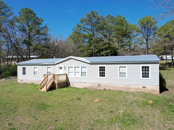 390 Old Macedonia Rd, Ragland, AL 35131