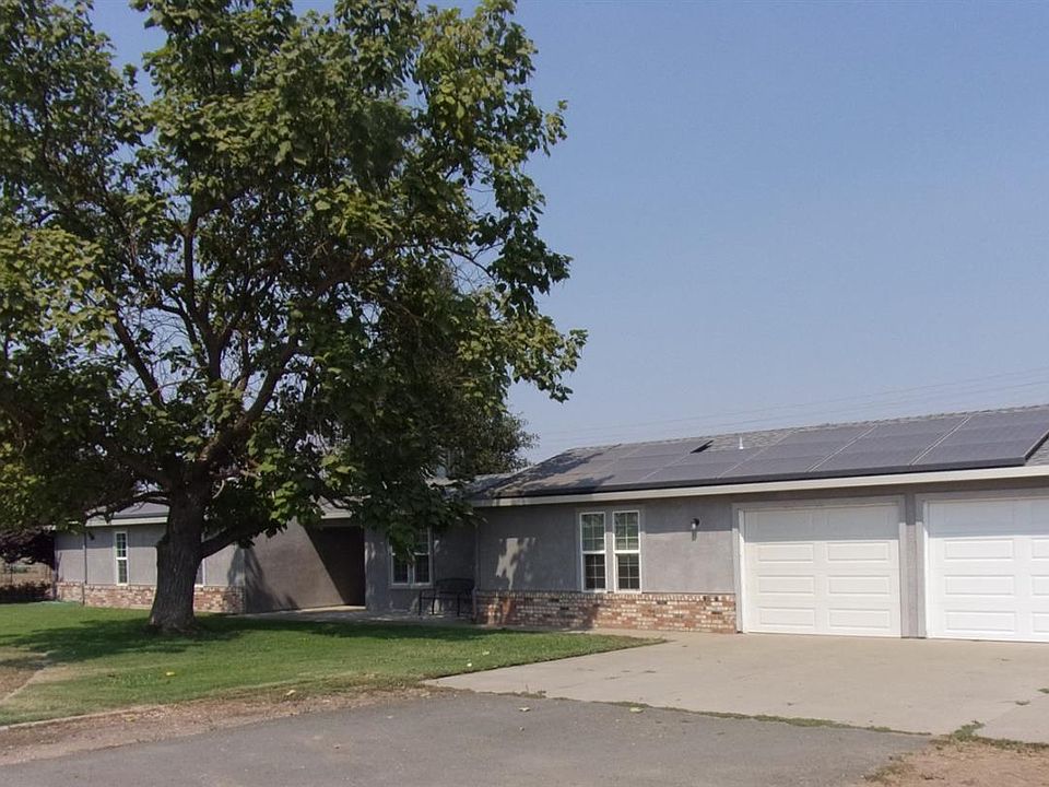 1st image of 13701 E Kettleman Ln