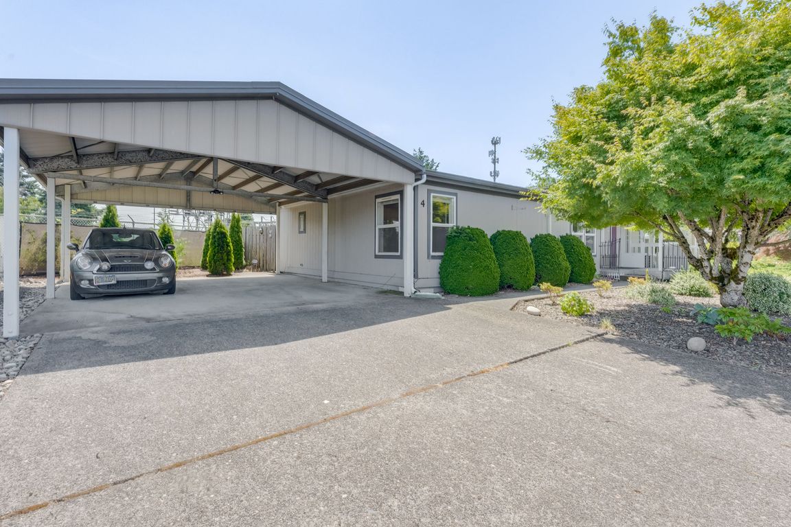 m*u様 【お値下げ不可】house on the hill Parent S/ 89 Hill St, Gardner, MA 01440 | Zillow