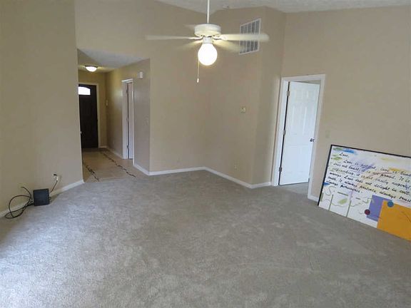 3rd image of 7201 Ashton Park Dr