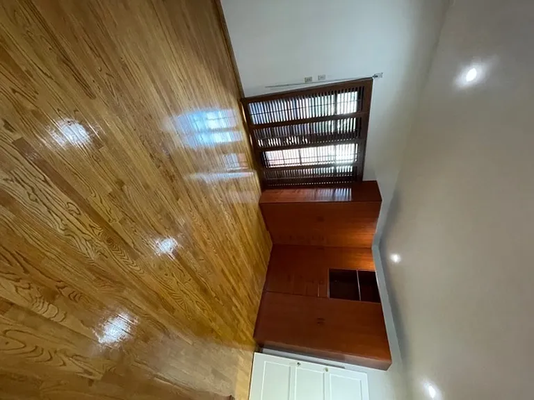 10808 Ashton Ave — Photo 6