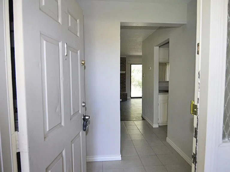 5502 Loving Drive — Photo 4