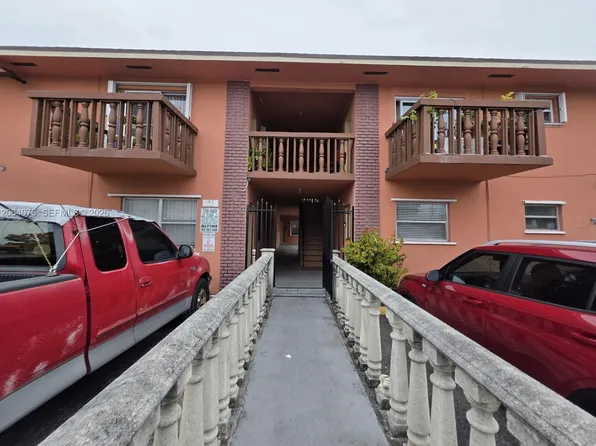 45 E 11th St APT 15, Hialeah, FL 33010
