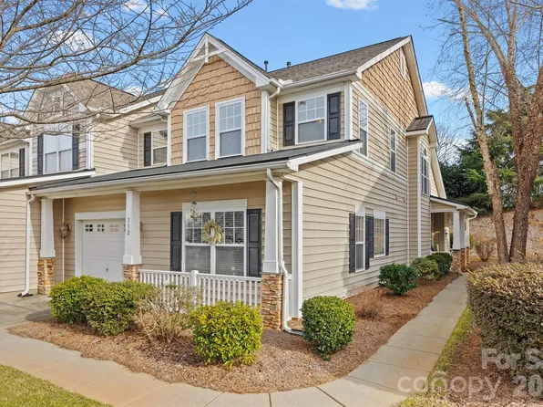 332 Rose Garden Ct, Rock Hill, SC 29732