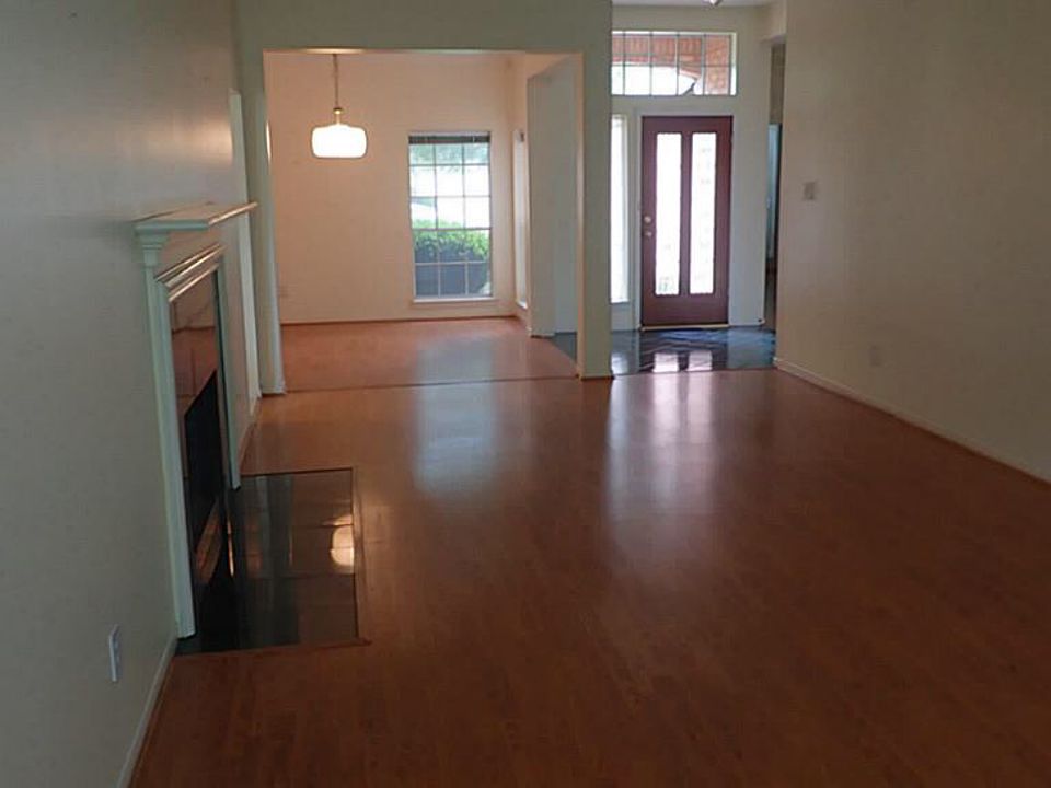 1st image of 15610 Oakworth Ct
