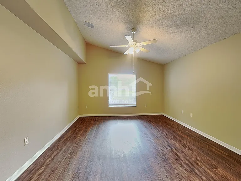 14686 Lady Victoria Blvd — Photo 9