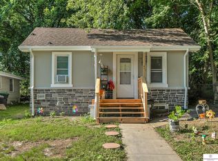 3805 Binney St, Omaha, NE 68111