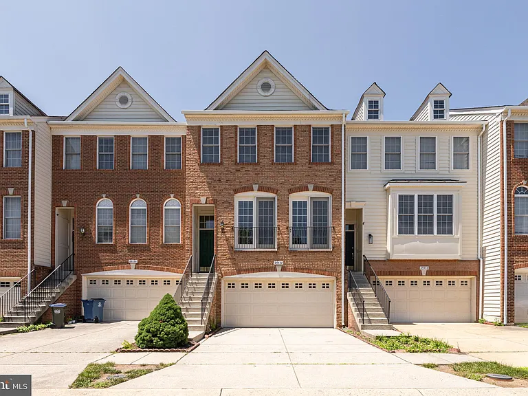 25332 Whippoorwill Ter — Photo 1