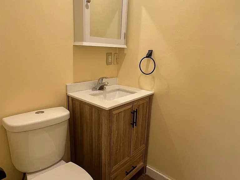 1050 Rank Pkwy — Photo 10