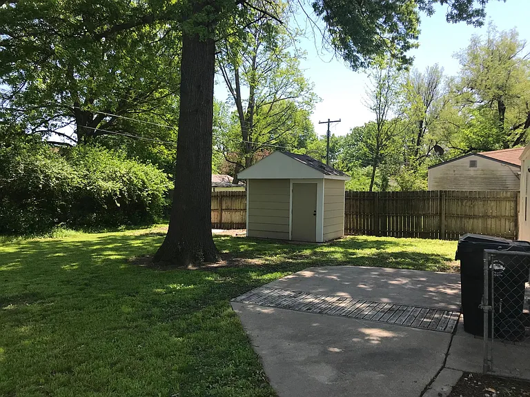 2332 SW Edgewater Ter — Photo 22