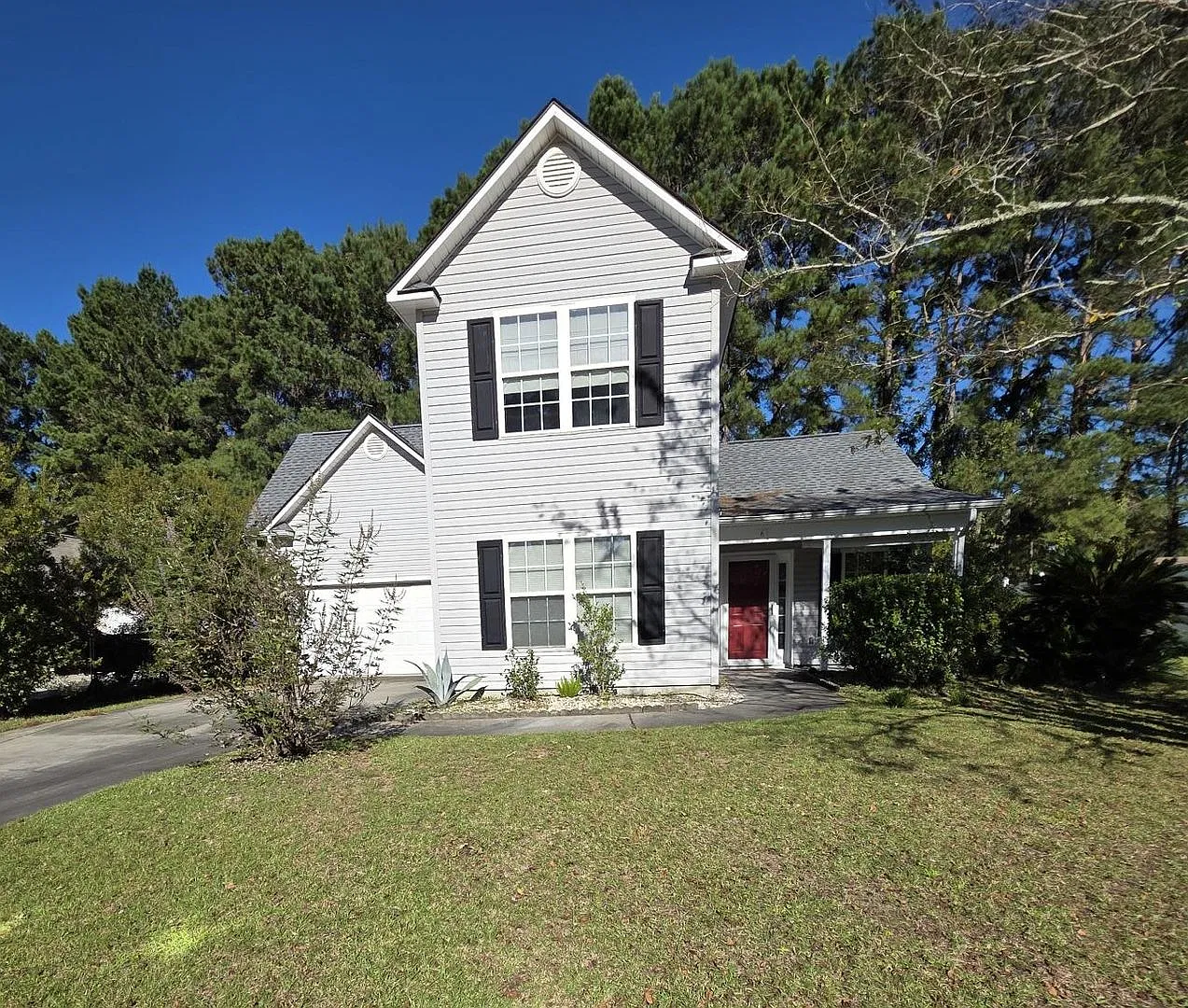 6 Spring Crossing — Photo 1