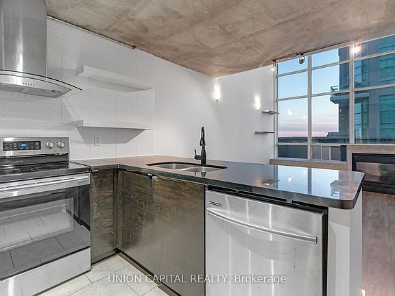 2nd image of 250 Manitoba St #515