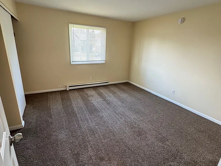 604 Saint Louis Ave — Photo 4