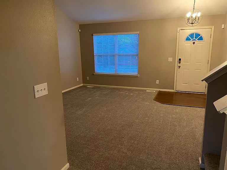 7834 S 161st Ter — Photo 31