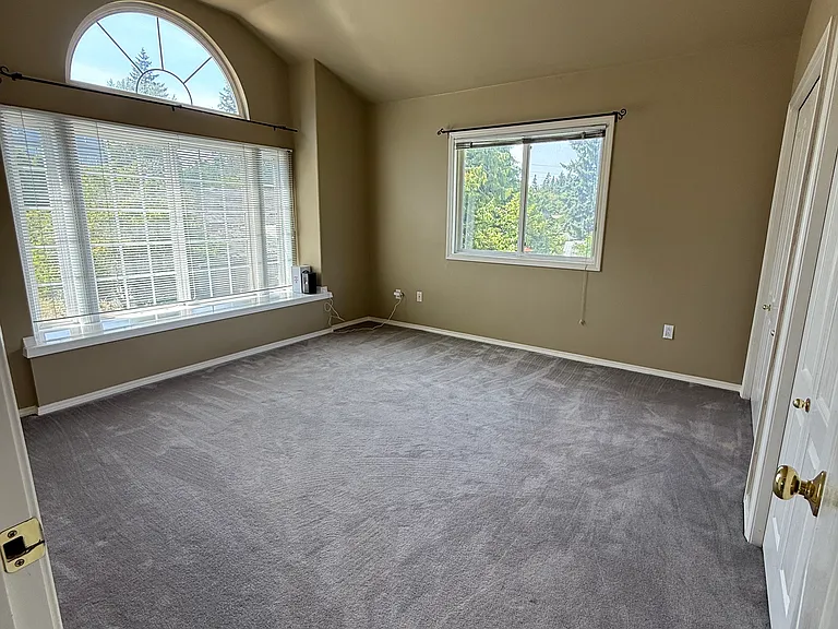 17336 Military Rd S — Photo 12