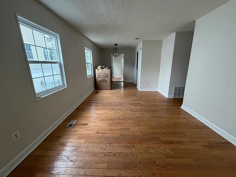 7507 Magarity Rd — Photo 5