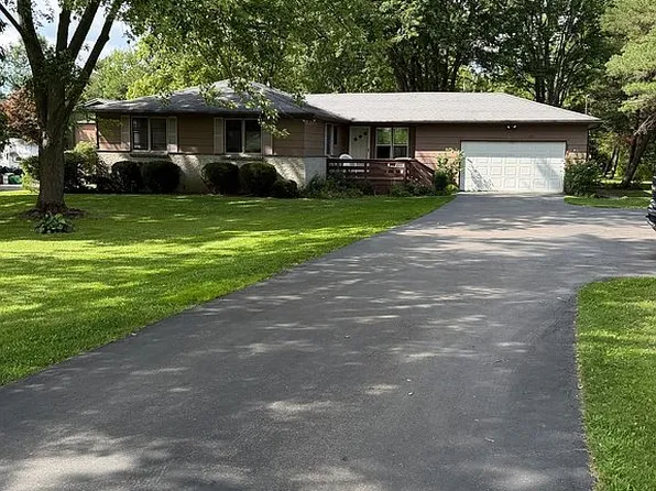 11794 Clinton St, Alden, NY 14004