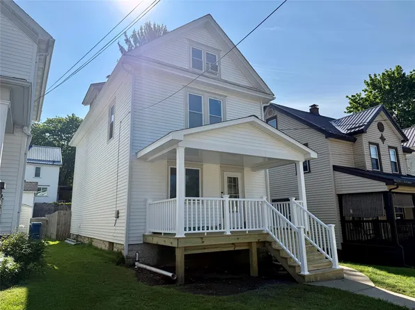 631 Madison Ave, Meadville, PA 16335