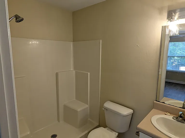 705 W Georgia St #1 — Photo 14