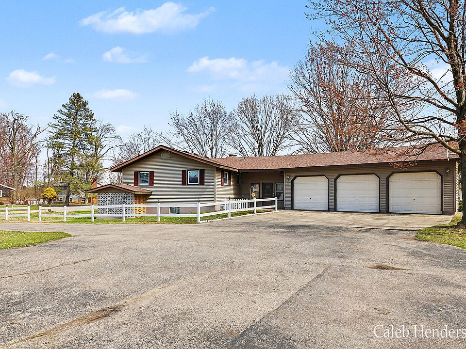 1st image of 1206 Woodland Dr