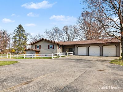 1206 Woodland Dr, Wayland, MI, 49348