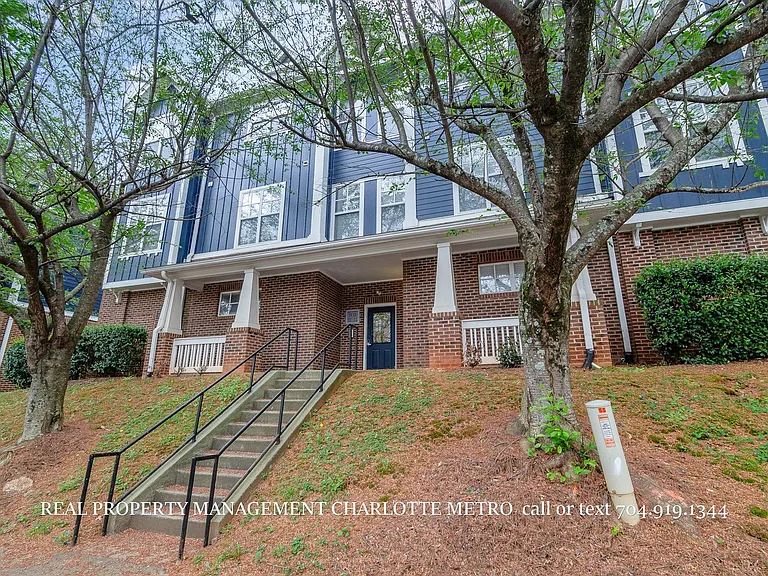 1630 Walnut View Dr — Photo 35