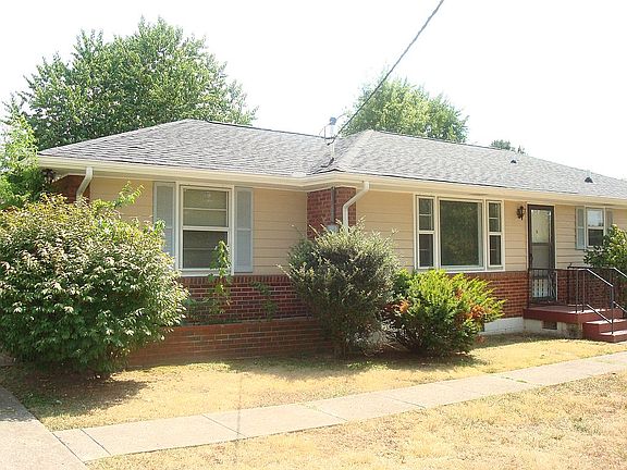 2nd image of 2631 Woodberry Dr