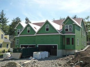 14 Gates Ln, Wakefield, MA 01880