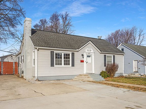 2nd image of 2115 Clays Mill Rd