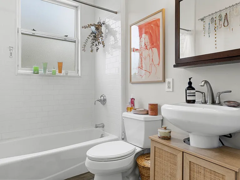 110 Clinton Ave #2A — Photo 6
