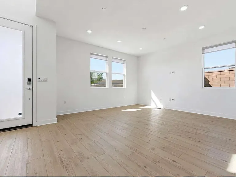 75306 Buckley Dr — Photo 3