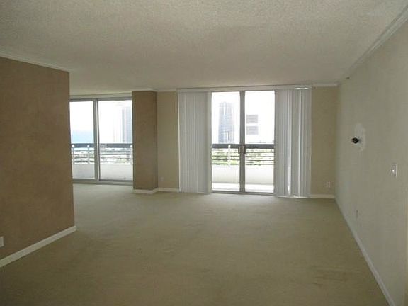 5th image of 19195 NE 36th Ct APT 2306