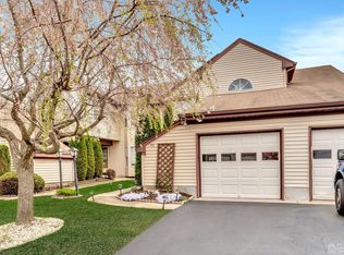 7 Daniel Webster Ave, Monroe Township, NJ 08831