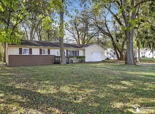 2585 Hasen Dr, Lambertville, MI 48144